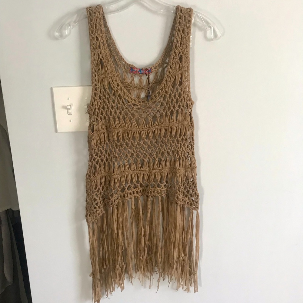 Bust 32. Length 33